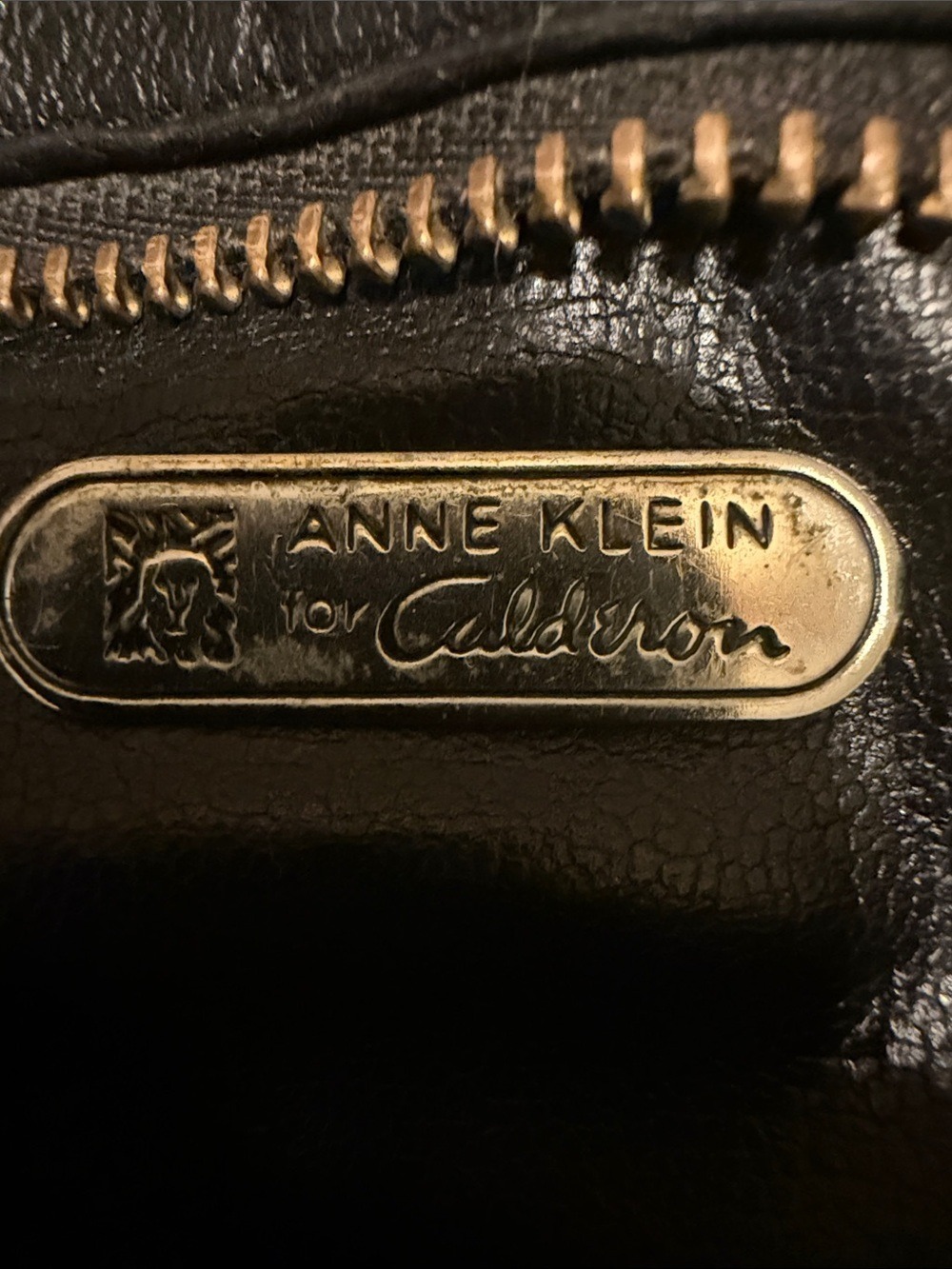 Vintage Anne Klein Black Leather Clutch Envelope Pouch Goldtone pull Chic Y2K - Picture 9 of 15